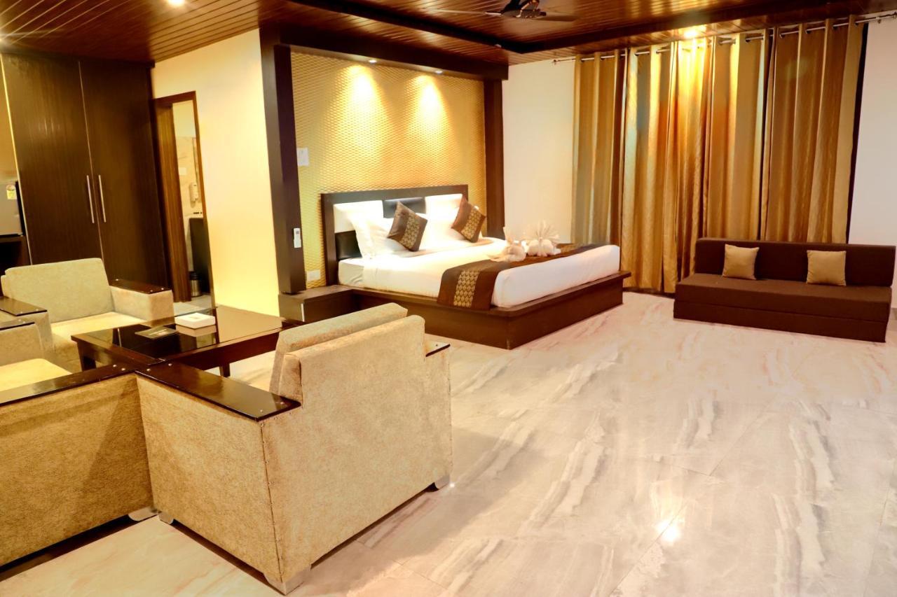 Skywood Resort Shoghi Shogi Εξωτερικό φωτογραφία