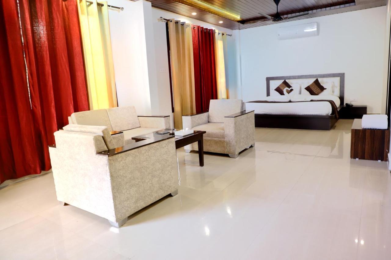 Skywood Resort Shoghi Shogi Εξωτερικό φωτογραφία