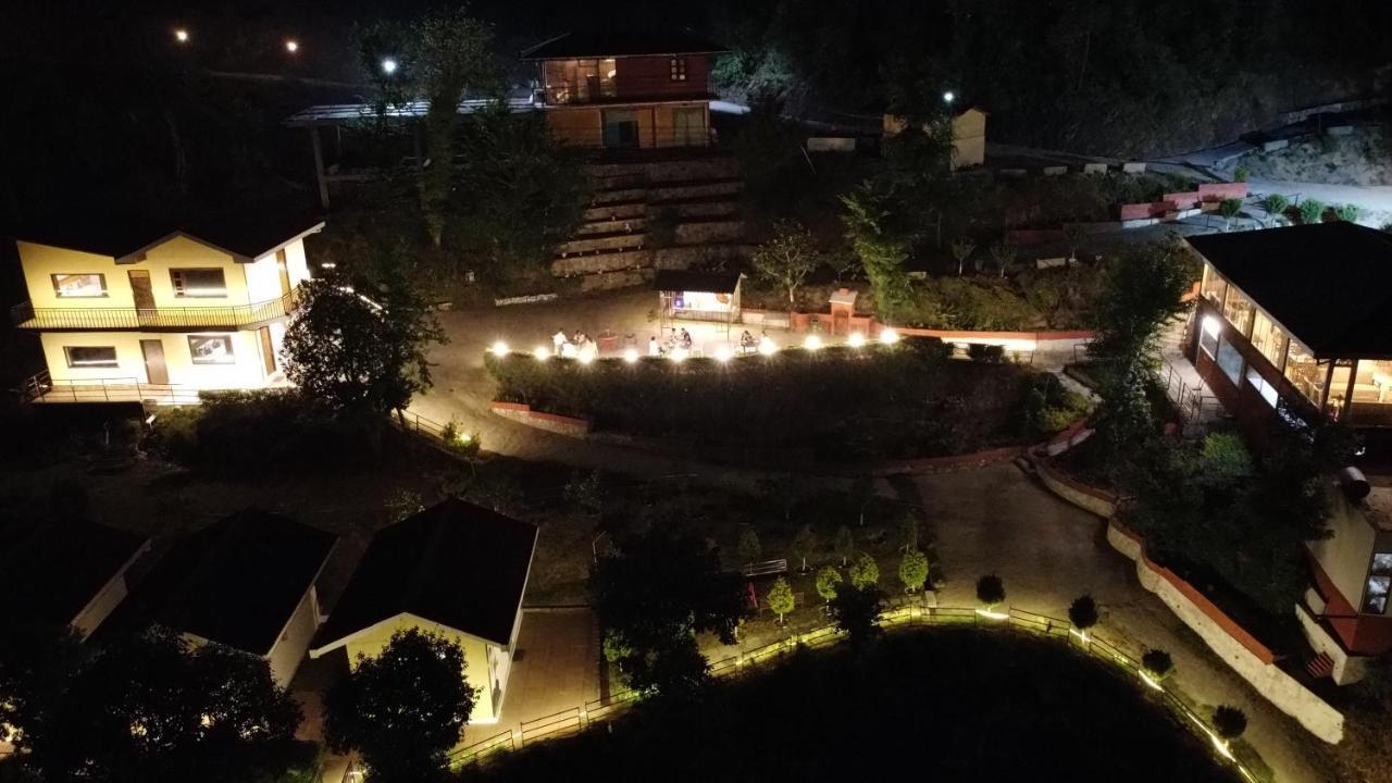 Skywood Resort Shoghi Shogi Εξωτερικό φωτογραφία