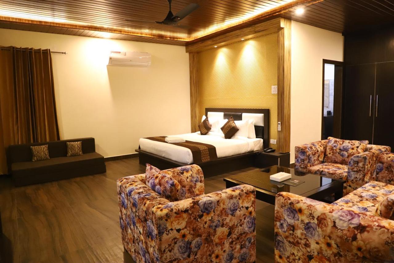 Skywood Resort Shoghi Shogi Εξωτερικό φωτογραφία