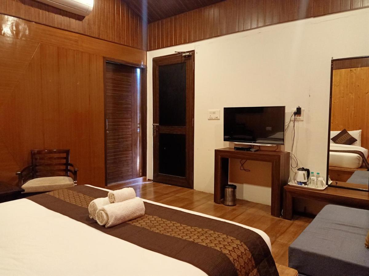 Skywood Resort Shoghi Shogi Εξωτερικό φωτογραφία